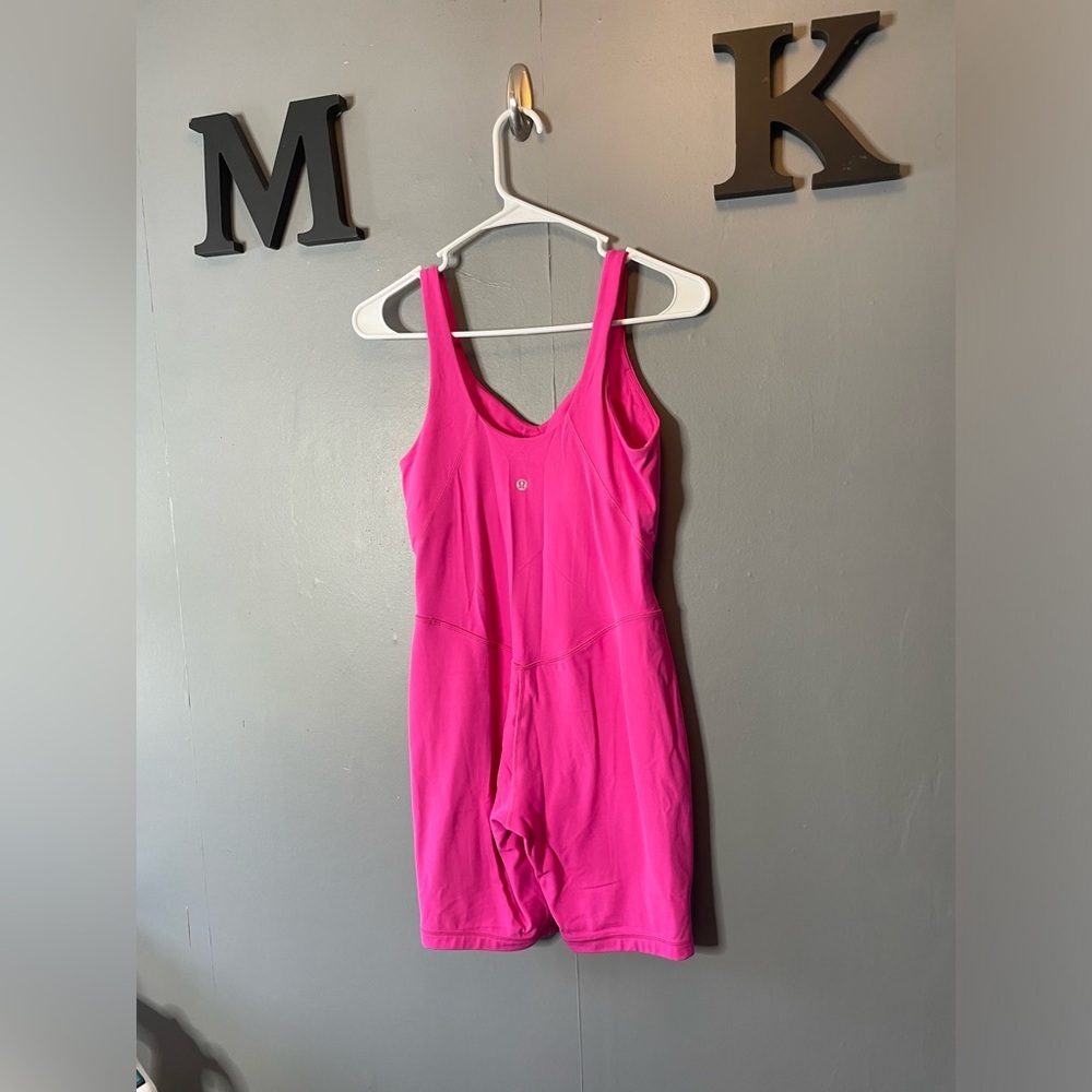 Lululemon Align Onesie 8"
Sonic Pink size 6 - Picture 8 of 15